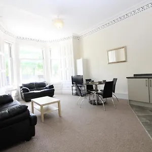 Apartment Two Bedroom Victorian With Free Parking, Edinburgh